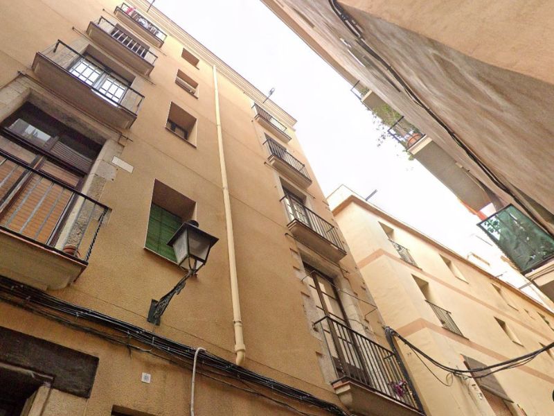 Restored flat of 38 m2 in Ciutat Vella, Borne