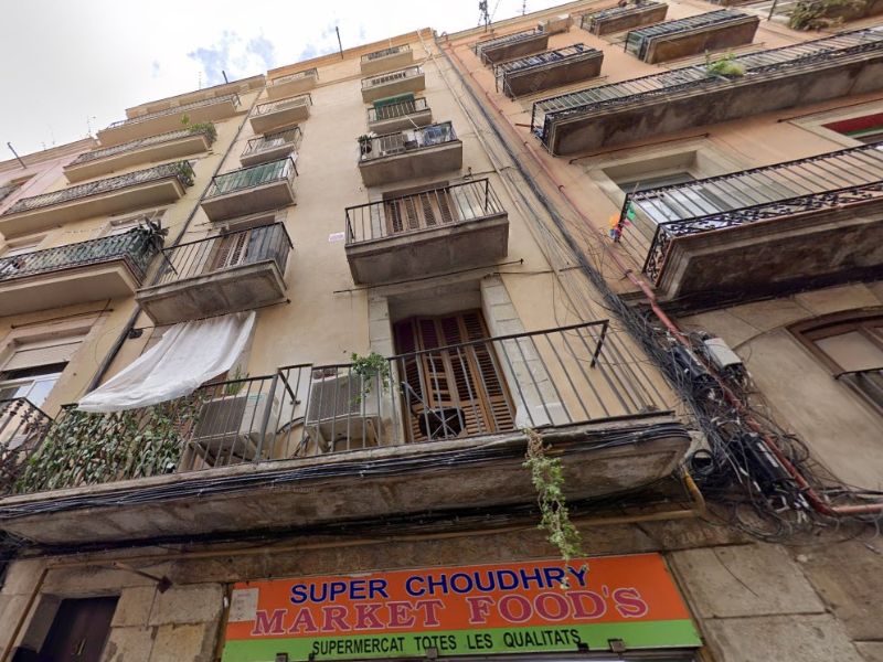 Moderno estudio a una calle del famoso Mercado de Sant Antoni, Barcelona