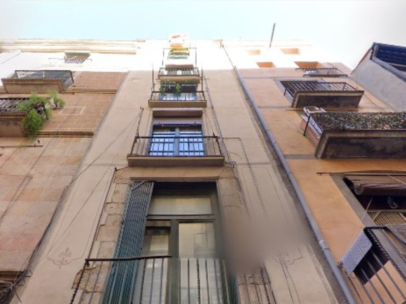 Excelente oportunidad de piso totalmente reformado ubicado en el casco historico, Barcelona. 