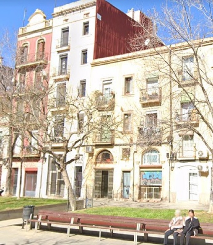 Bonito piso a reformar, excelente ubicación a pocas calles de la Plaza España, Barcelona 