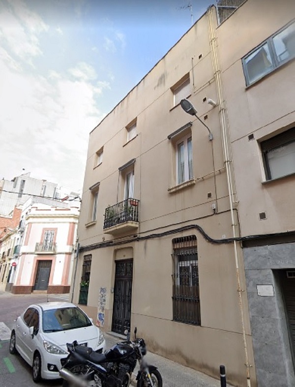 Departamento tipo loft ubicado cerca de importante avenida en Barcelona