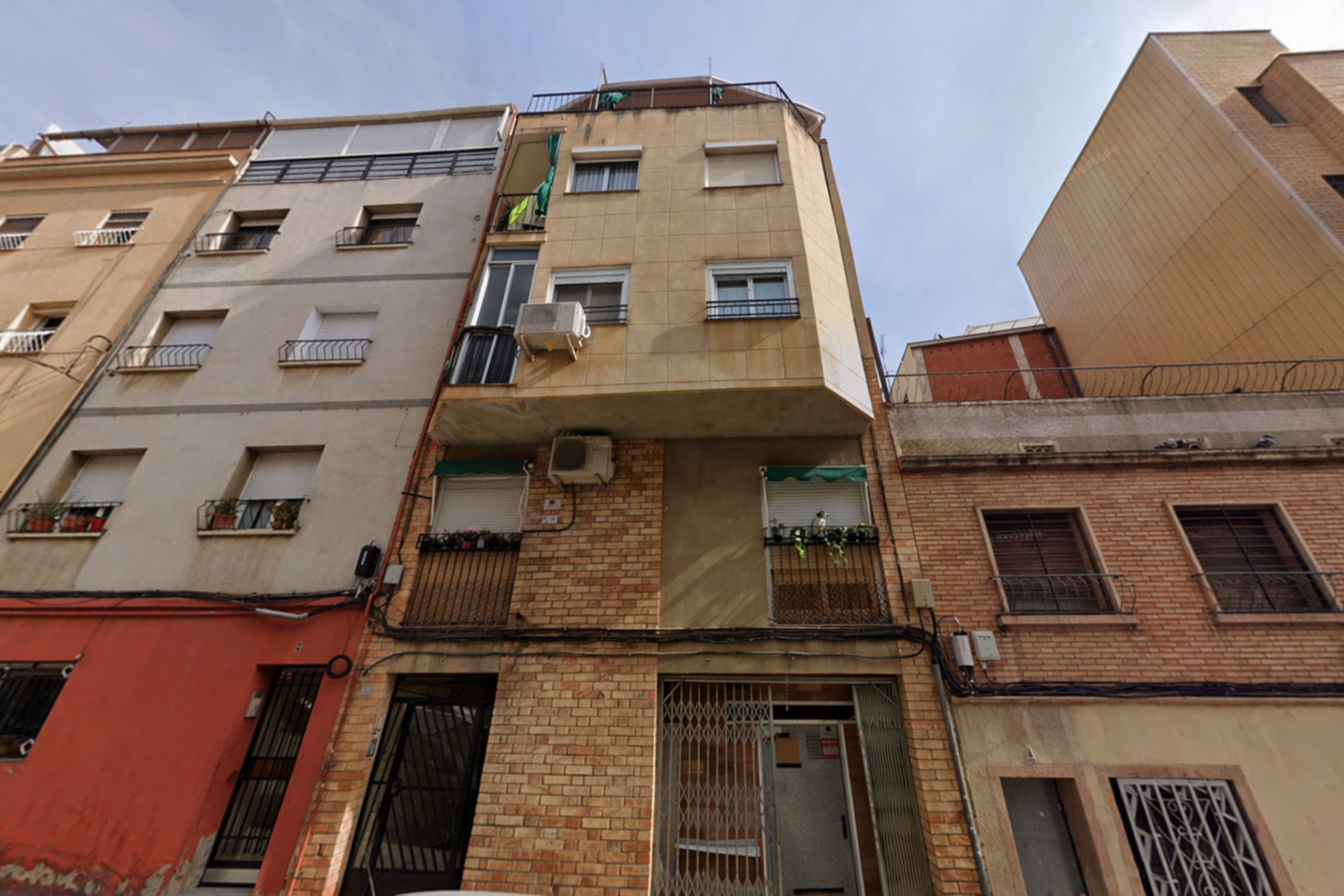 Departamento con buena rentabilidad junto a importante via comercial